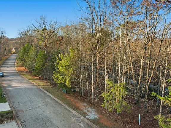 3rd image of 300 Laurel Valley Way
