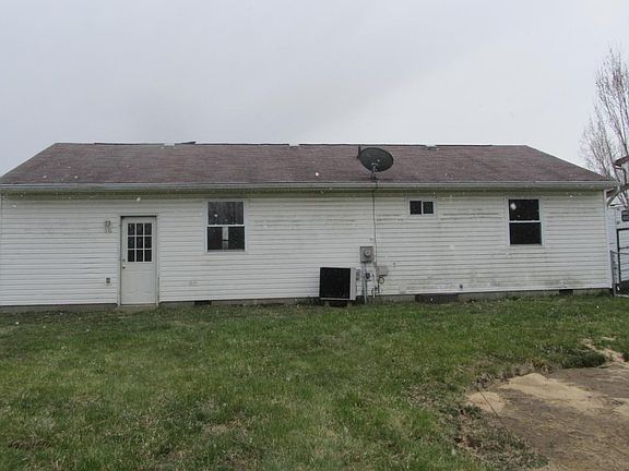 2nd image of 450 Darby Ct