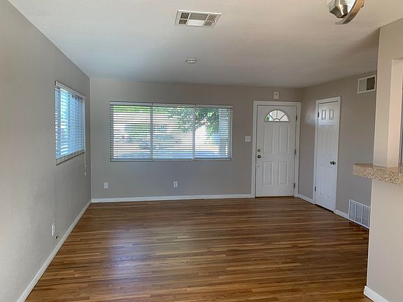 3rd image of 1800 Alamo Ave