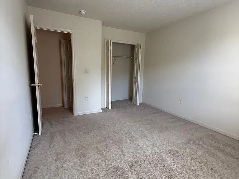 105 W Park Dr — Photo 16