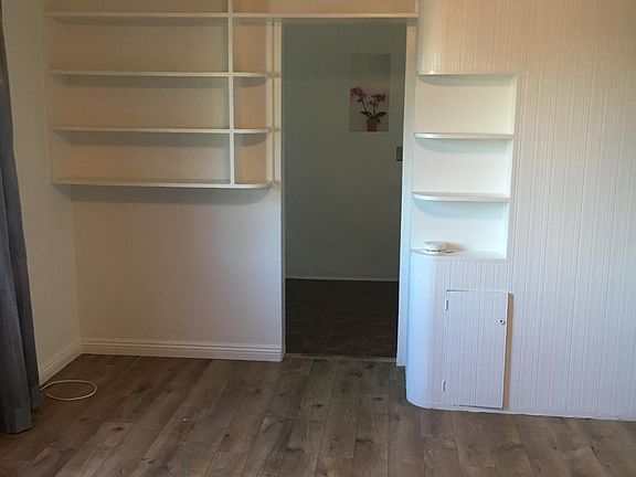 5th image of 7504 Hampton Ave #2