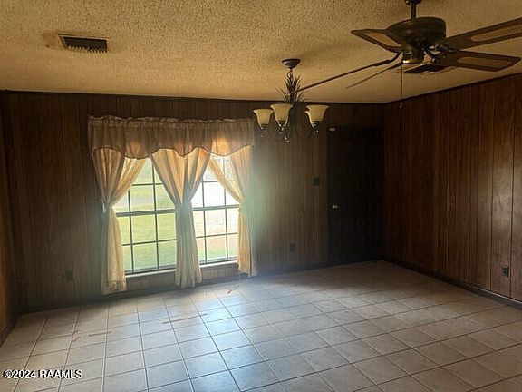 2nd image of 1005 Lester Dr