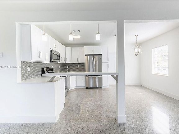 5th image of 2651 SW 12th Ter