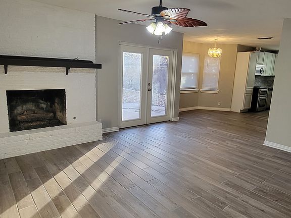 3rd image of 1813 Mary Dr