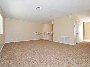 552 Greenbriar Townhouse Way, Las Vegas, NV 89121