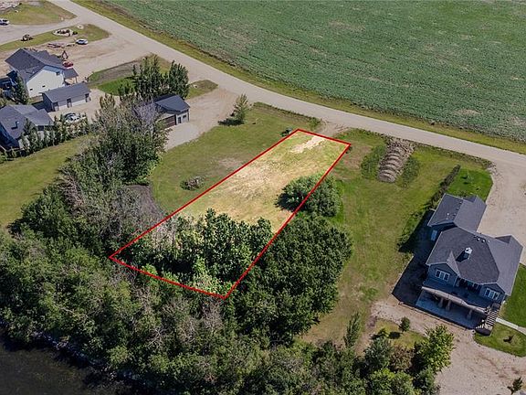 3rd image of 37 Pape DRIVE