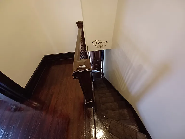 262 Bond St — Photo 16