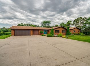 4005 Old Red Trl NW, Mandan, ND 58554