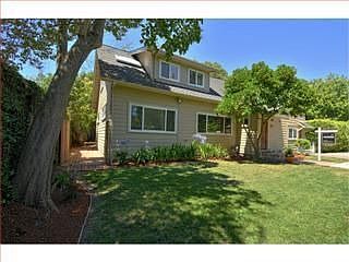 2nd image of 224 Oak Ct