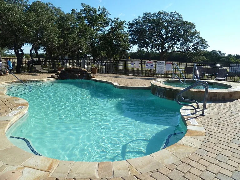 Country View Apartments — Photo 10