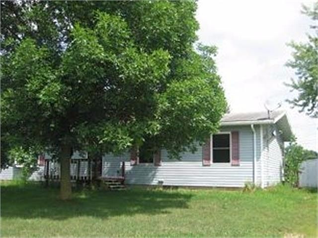 2nd image of 115 River Rd