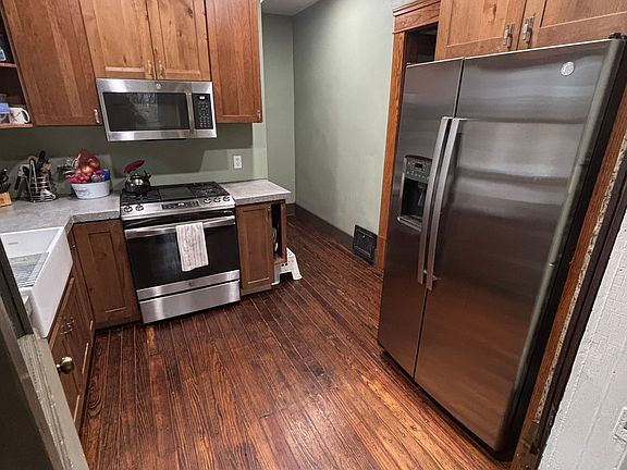 4th image of 49 Borton Ave