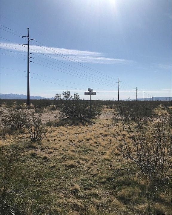 2nd image of 3397 S Tombstone Trail