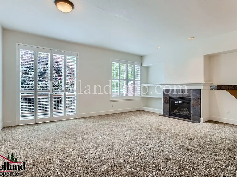 2287 NE Sheffield Ave — Photo 5