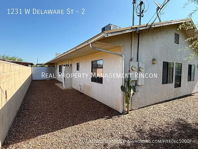 1231 W Delaware St #2 — Photo 22