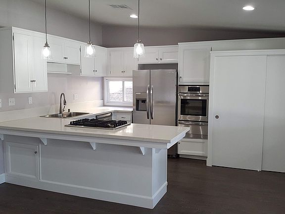 2nd image of 8341 Elsmore Dr