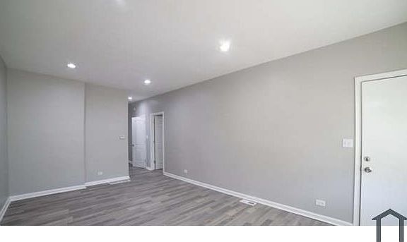 4th image of 8700 S Marquette Ave #2