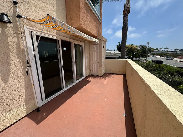 Private front patio