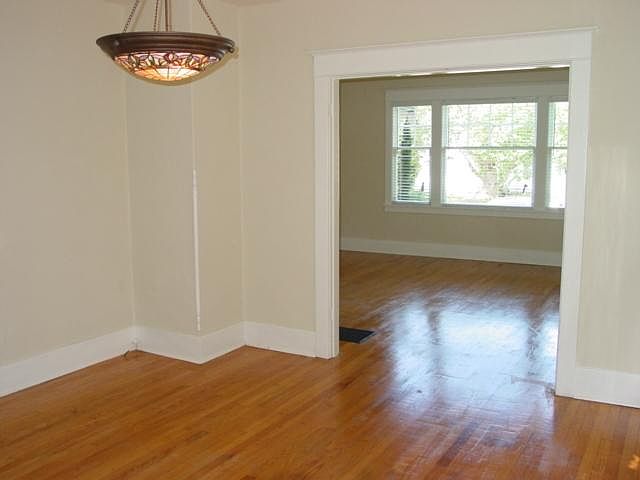 1st image of 814 S L St #1