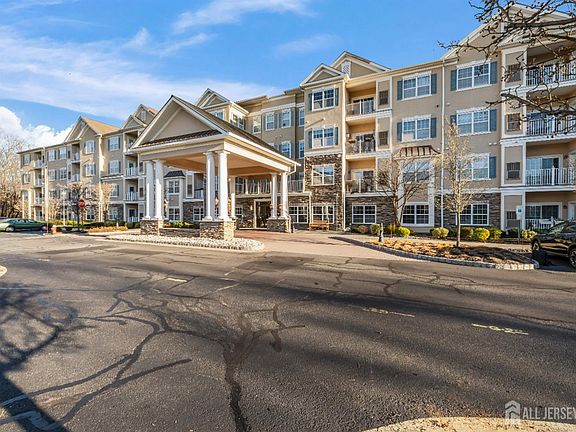 3rd image of 540 Cranbury Rd APT 104