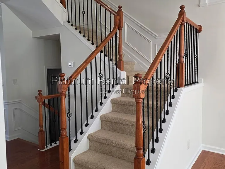 221 Balaban Cir — Photo 69