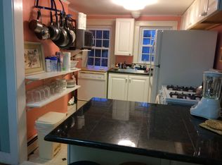 35 Kingston Ave, Newport, RI 02840