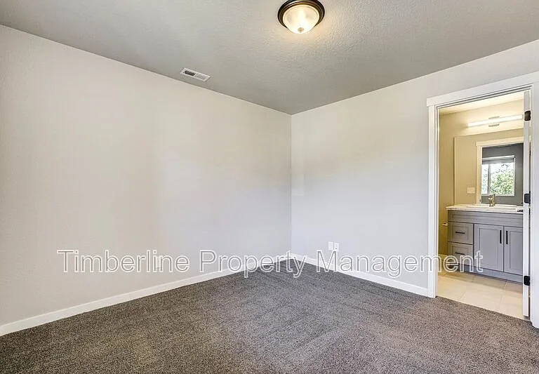 7359 Hunter Jumper Dr — Photo 42