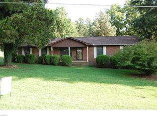 1142 Heathwood Rd, Randleman, NC 27317