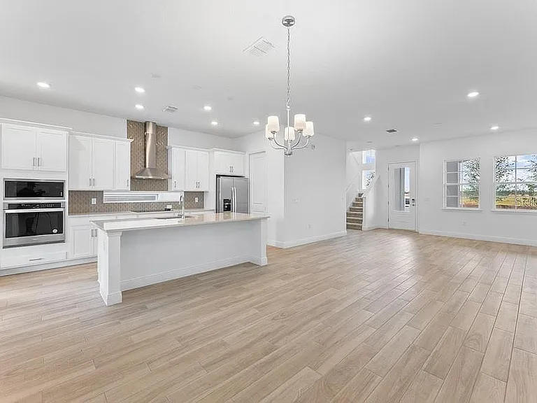 10115 Pearson Ave — Photo 3