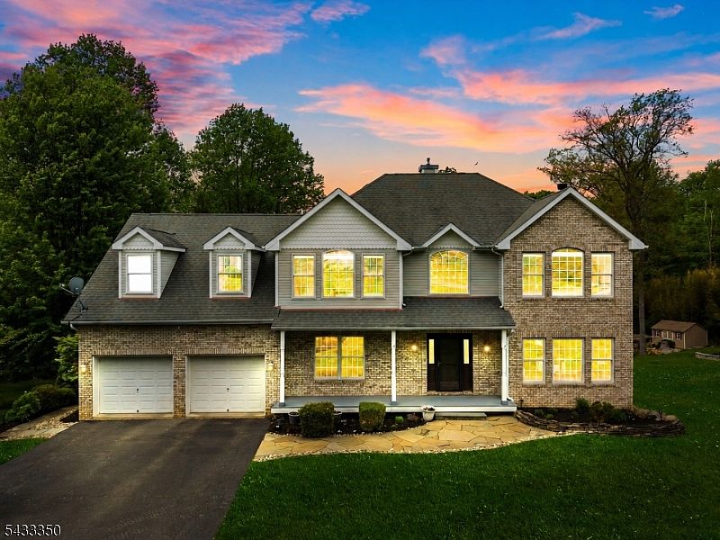1st image of 4 Matthew Dr