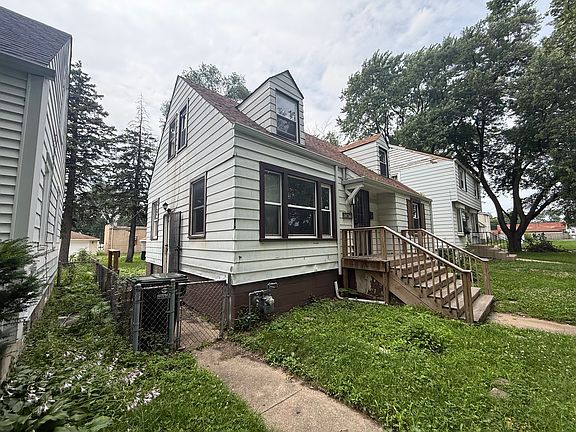 2nd image of 14746 Grant St
