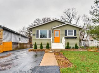 205 Woodland Dr, Round Lake Beach, IL 60073