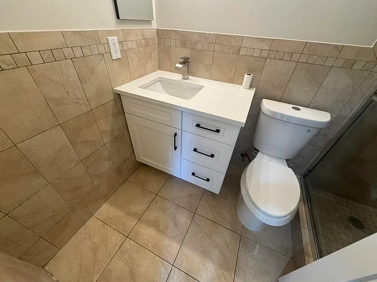 435 SW Natura Ave #A — Photo 9