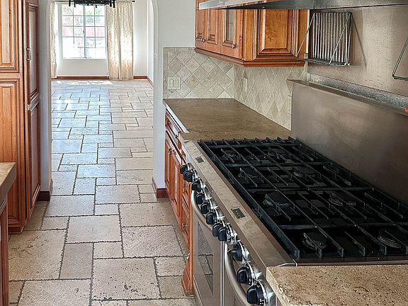 2nd image of 29346 Castle Rd