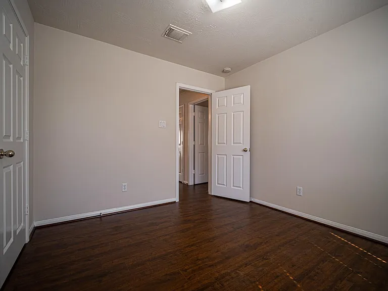 3610 Liberty Square Trl — Photo 14