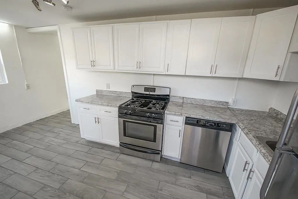 1 bed, 500 sqft, $800 — Photo 2