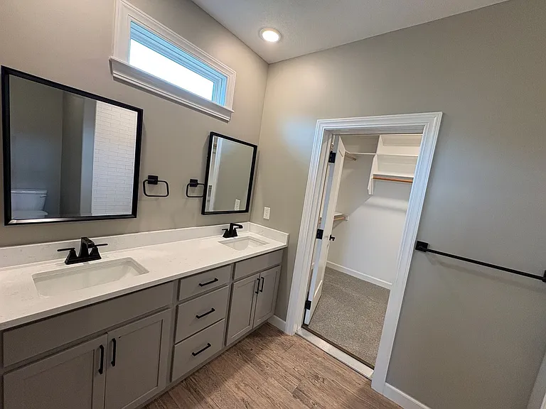 4916 Plumthicket Dr — Photo 14