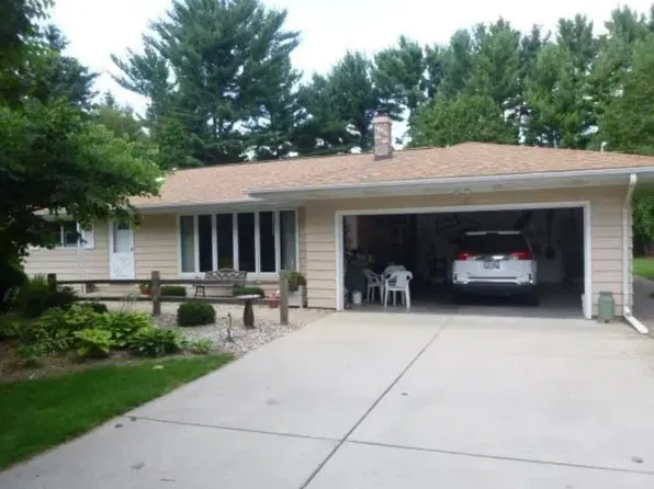5590 Mary Lake Rd, Waunakee, WI 53597