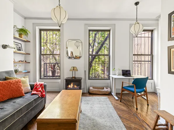 295 6th Avenue image 6 of 20