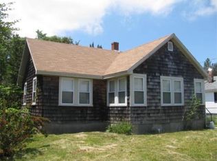 31 Barnes St, Wareham, MA 02571
