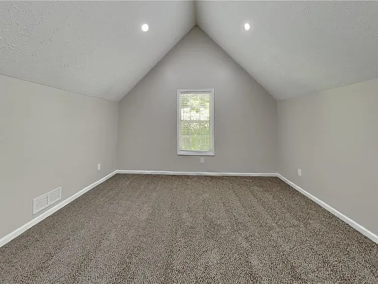 620 Gregory Manor Dr SW — Photo 10