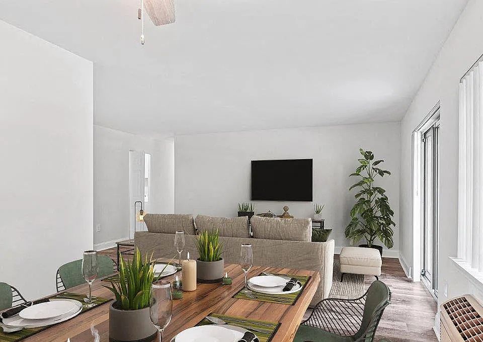 1st image of 208 Stanbridge St #7