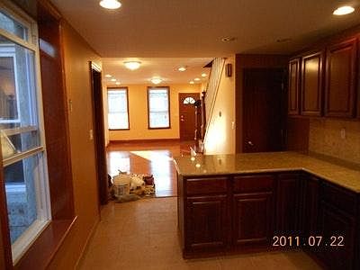 2nd image of 1804 N Front St #1