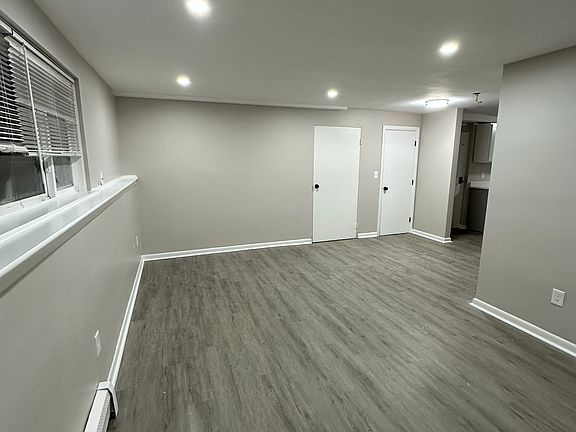 4th image of 18 Bennett Dr #2