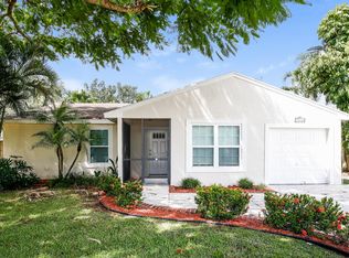 10683 Aquarius Ln, Royal Palm Beach, FL 33411