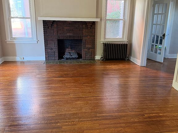 3rd image of 2825 Espy Ave