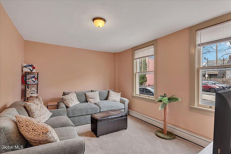 4th image of 138 Jefferson Street