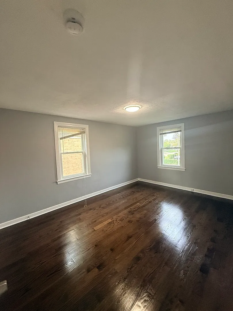 2 bed, 1000 sqft, $1,800 — Photo 4