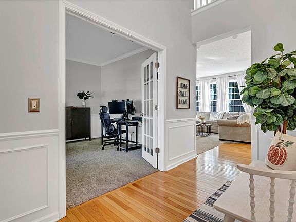 4th image of 18734 Gretna Green Ln