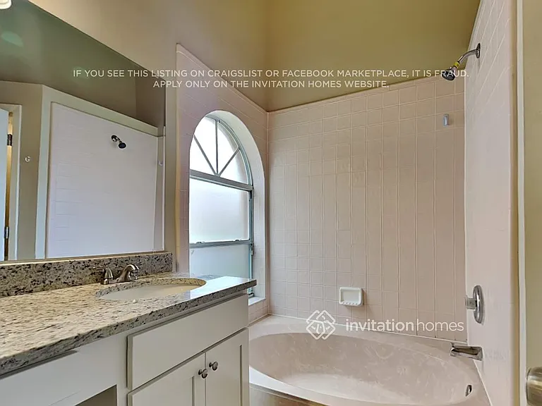 2033 Crosshair Cir — Photo 16